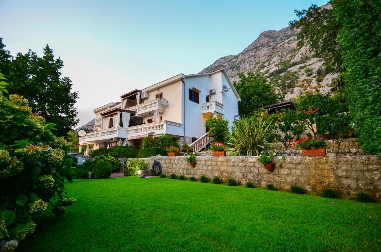 Djardin Apartment Kotor Luaran gambar